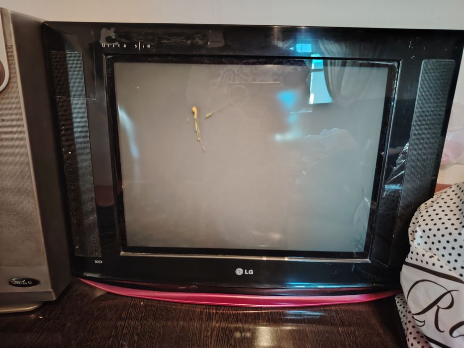 Сатамын телевизор 3еу, бу, микрова. печь, принтер, тумба