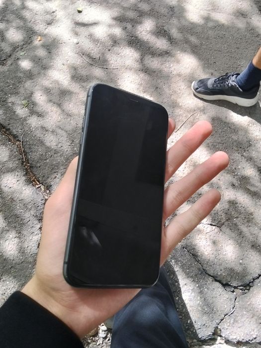 iphon 11 идиальни !!!