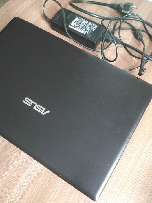 Ноутбук ASUS (model X55V)