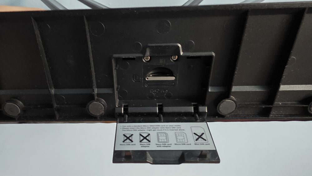 Wi-Fi LTE Router ASUS Wireless-AC1900 4G Gaming
Modem embedded 
A