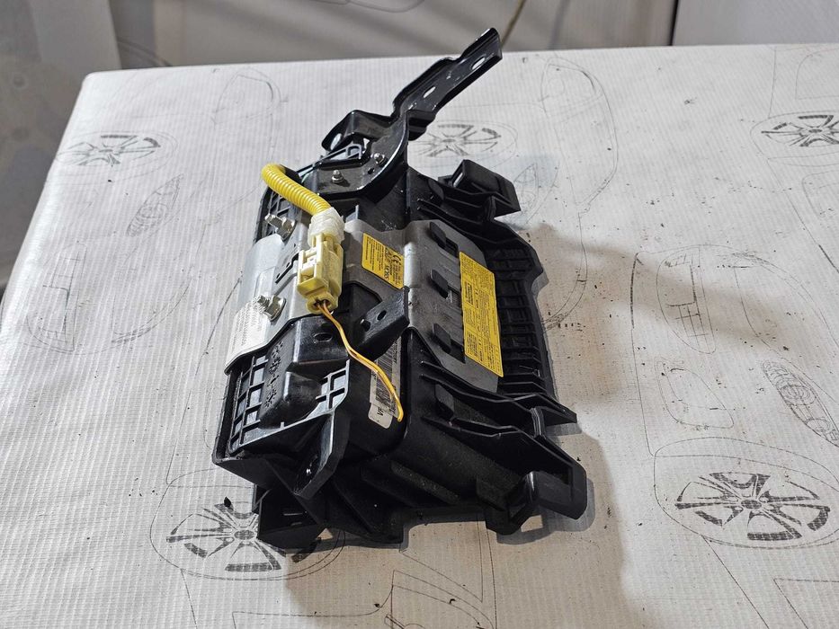 Airbag genunchi șofer Hyundai i40 VF 2015 1.7 CRDi Cod OEM: 569703Z200RY, 3Z56991020RY (5E3)