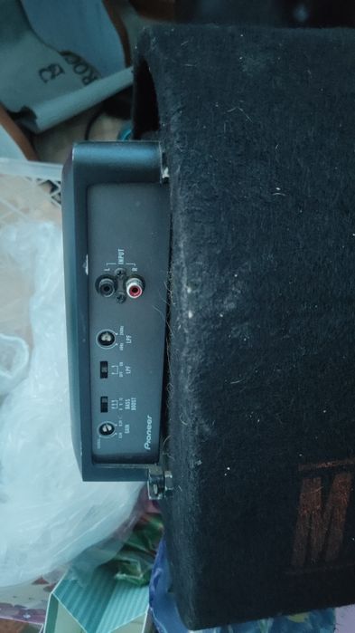 Продам сабвуфер в машину