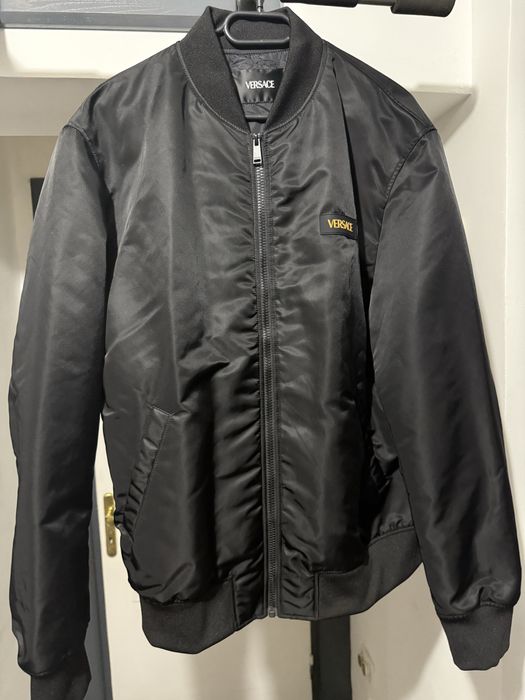 Vand Geaca Versace originala