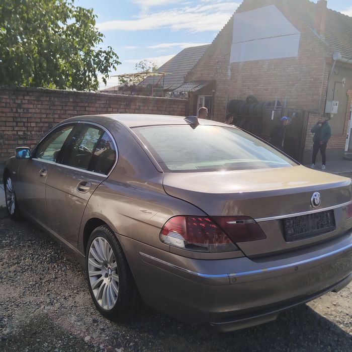 Bara spate Bmw Seria 7 E65/E66 Facelift an 2005-2010