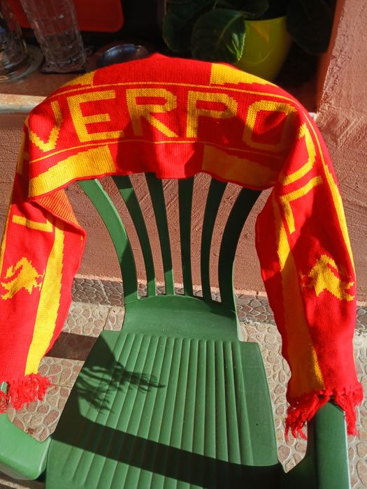 Шалове ръчна изработка на любимия Ливърпул