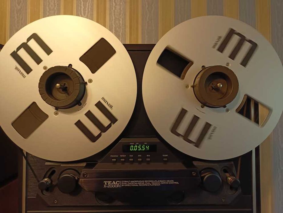 Катушечный магнитофон TEAC X-2000R BL