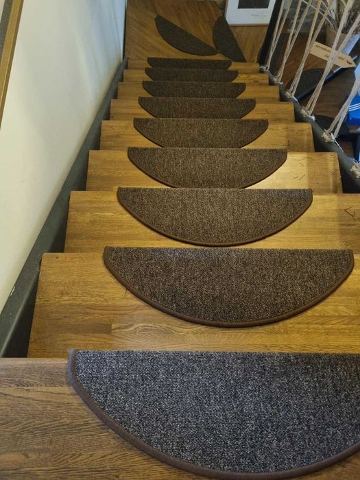 Covorașe scară noi – 14 bucăți (antiderapante, maro)