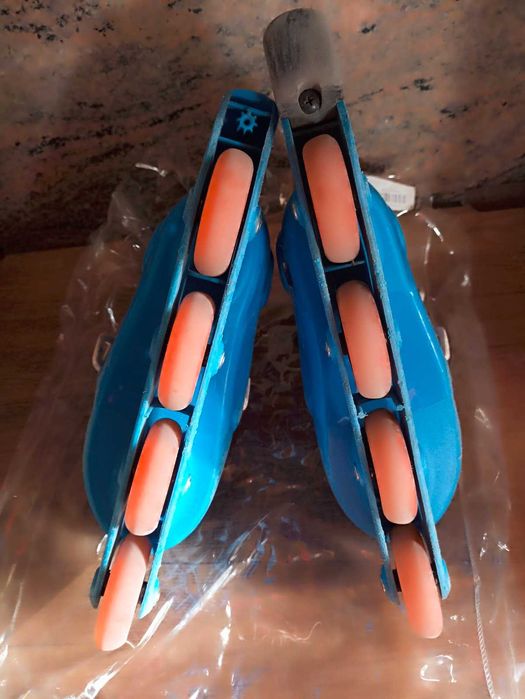 каска за колоездене S и ролери Oxello 32-34 от Декатлон