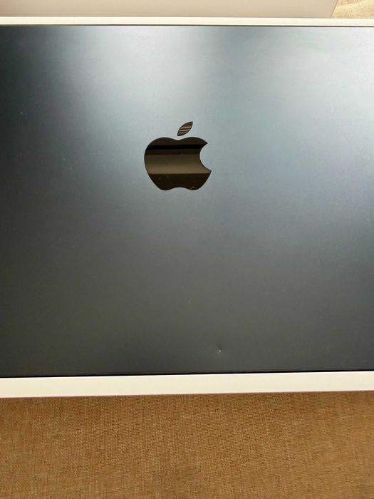 Macbook air М3 13, 256 gb, ram 8, капацитет на батерията 95 %, година 2024 — миниатюра 4