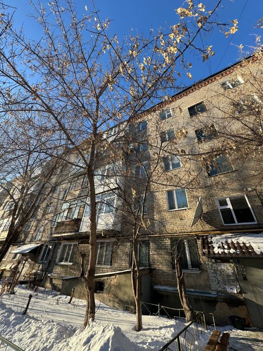 Продам трехкомнатную квартиру