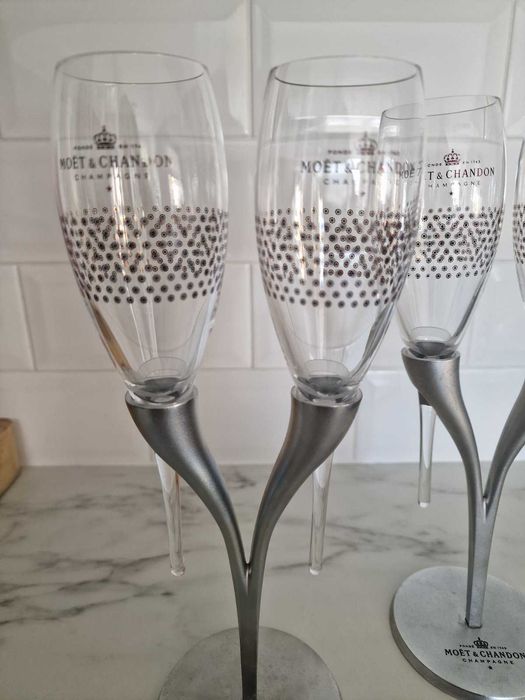 Moet & Chandon Champagne чаши с поставка