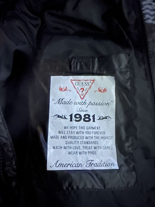 Детско яке Guess оригинал, с пълнеж от естествен пух