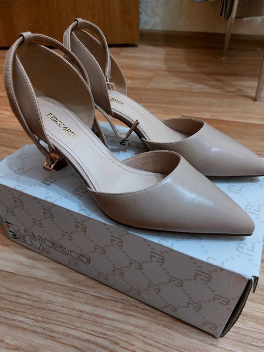 Босоножки туфли 38 разм