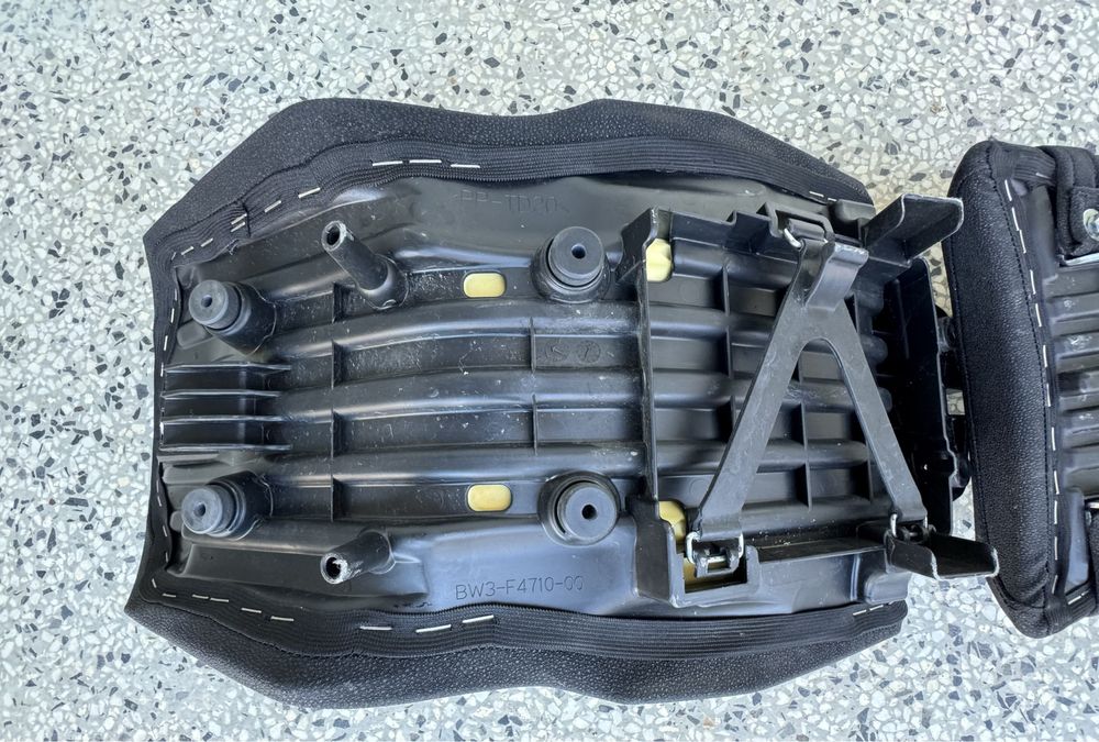 Оригинална седалка за Yamaha tenere 700
