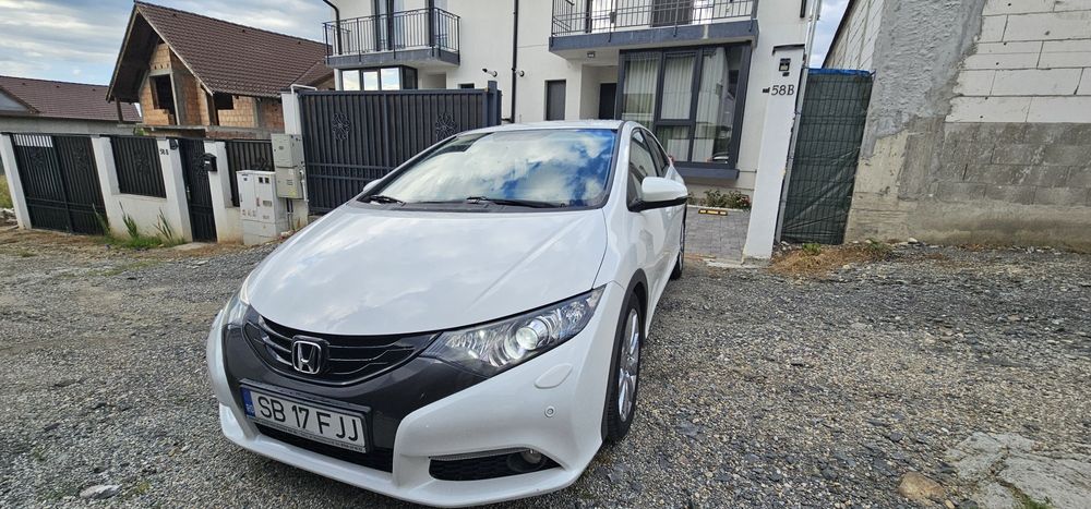 HONDA Civic 2013 — imagine 2