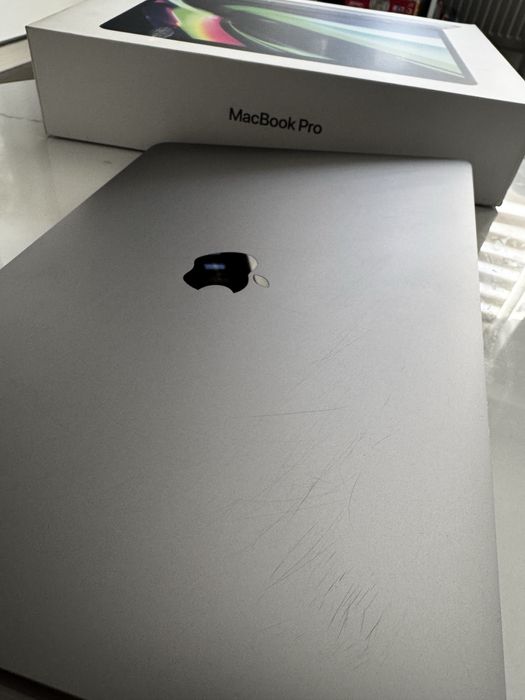 Apple MacBook Pro 13 M1 8GB Ram 256GB SSD Space Gray