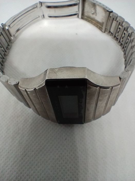 Електронен часовник Правец Кварц XI конгрес БКП Made in Bulgaria 1976