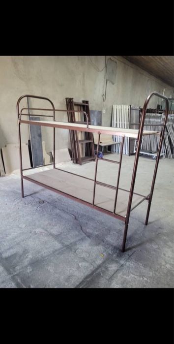 Двухъярусная кровать