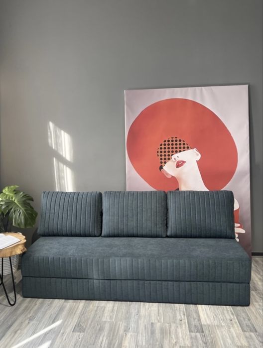 Бескаркасный диван