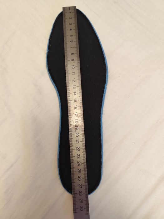 Продам демисезонные ботинки тимберленд.