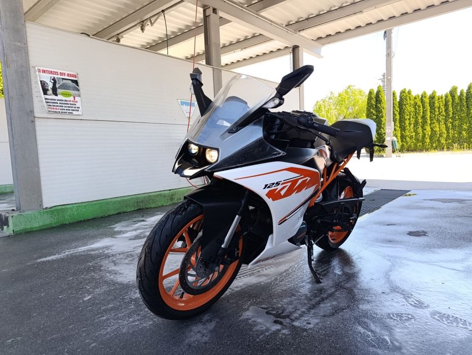 Ktm RC 125 2016 A1