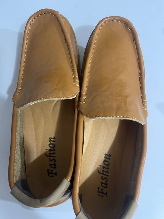 Дамски кожени обувки