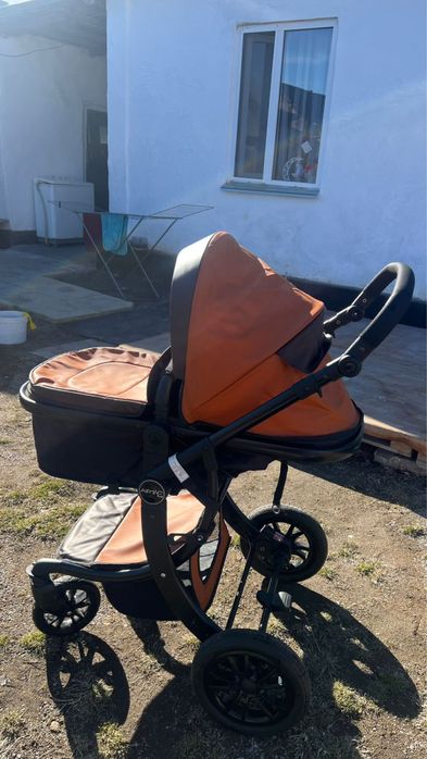 Коляска в отличном состоянии