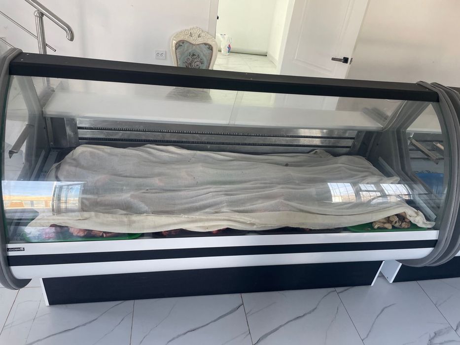 витрина холодильник