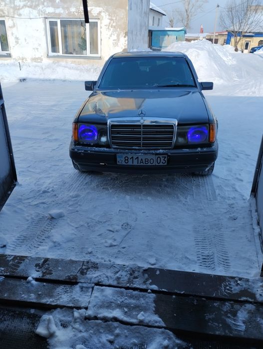 Мерседес 124W 1990г