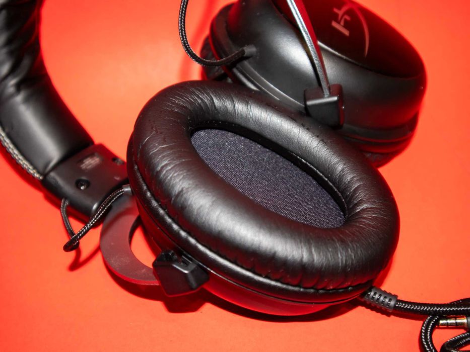 HyperX Cloud KHX-HSCP-RD геймърски слушалки черно PC PS4 Xbox