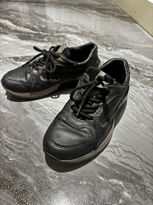 Продам кроссовки разные