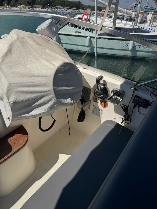 Продава се лодка Sessa Oyster 25, в добро състояние