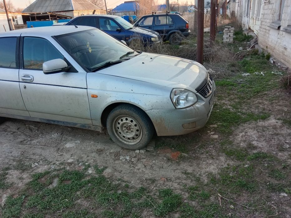 Продам приору 2013года хеджбек