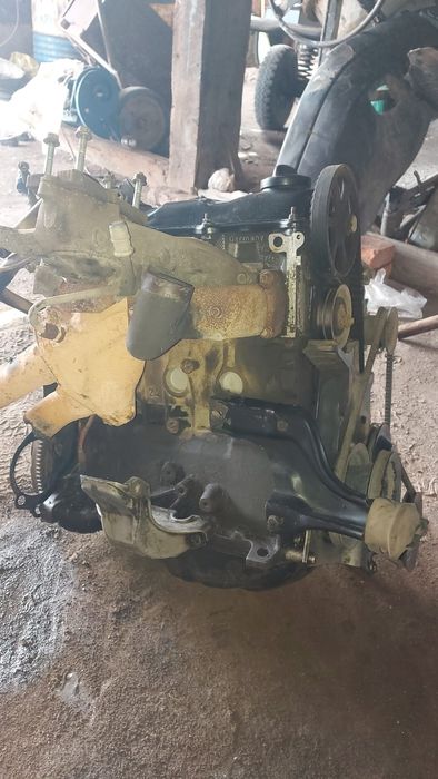 Продам двигатель 1.8