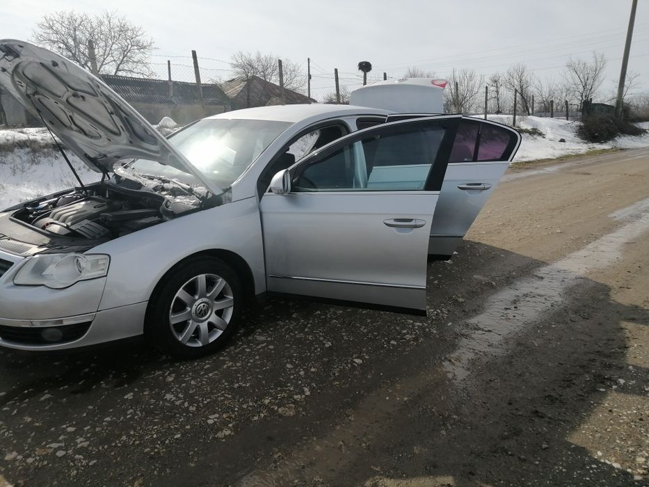 Vând vw passat b6  2400 euro