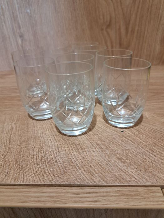 Чисто нови витринни чаши