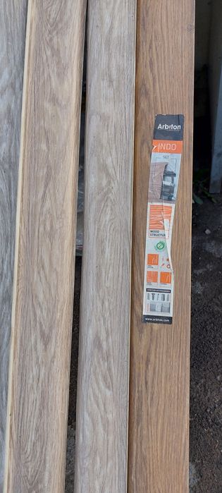 Продам плинтус в отличном состоянии