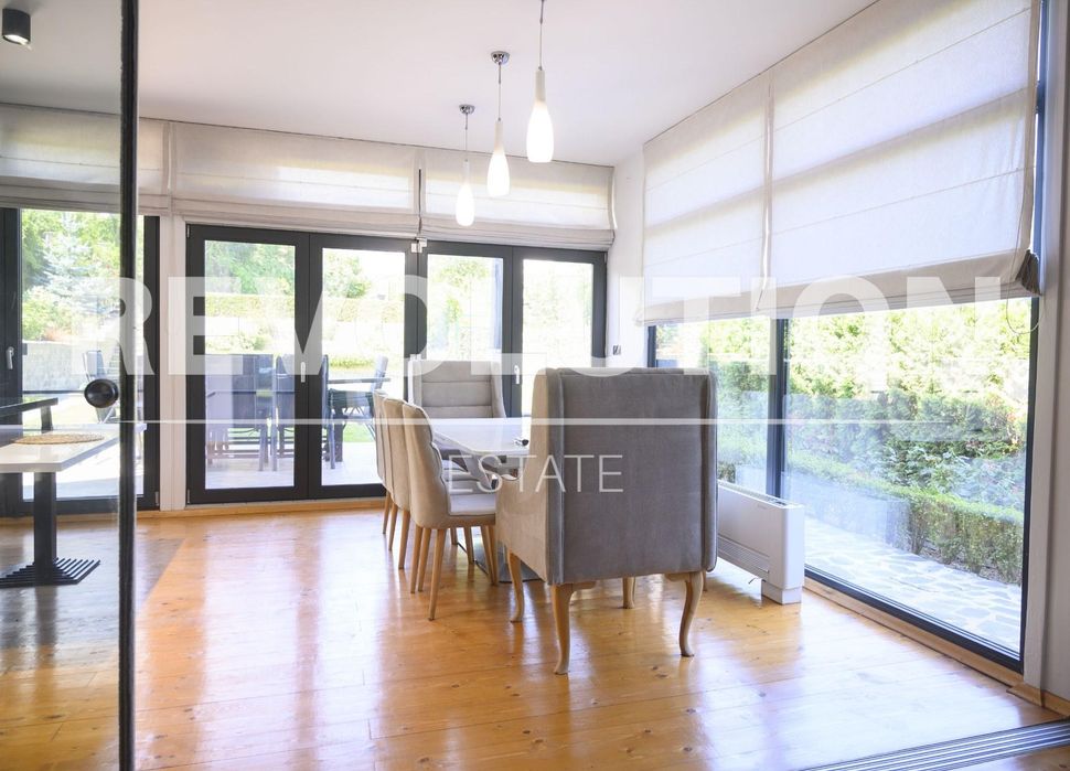 Дава се под наем Къща в Варна, м-т Траката - 320 кв.м за 5000 € - Снимка #3