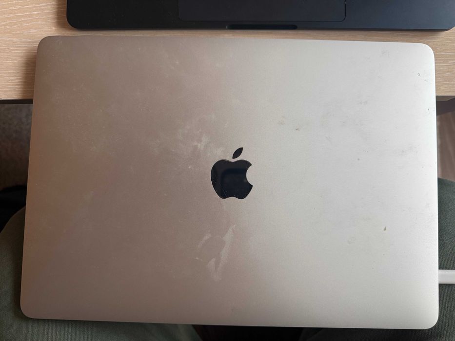 Macbook Air 2018 13-inch / Макбуук Еър 2018 + подарък