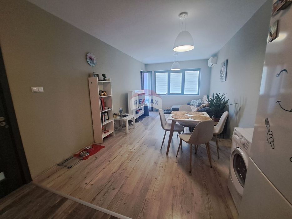 Продава се Тристаен апартамент в Варна, Аспарухово - 93 кв.м за 1914 €/кв.м - Снимка #2