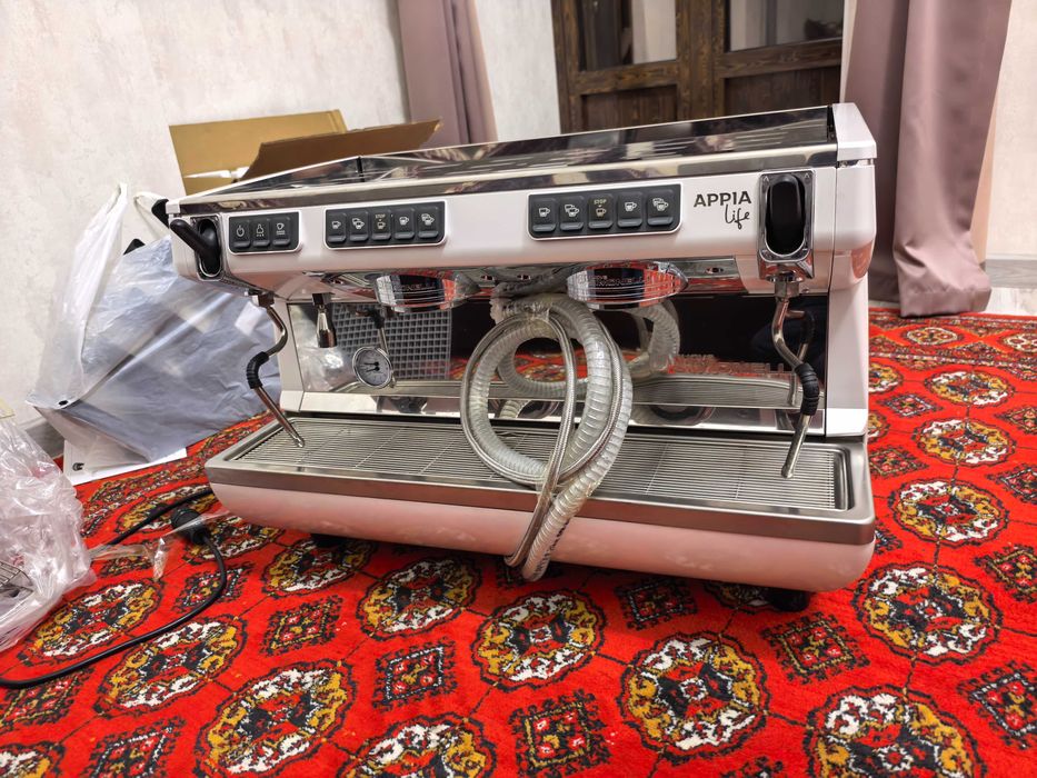 Кофемашина Simonelli appia 2 life Eureka firenze 75 сотилади