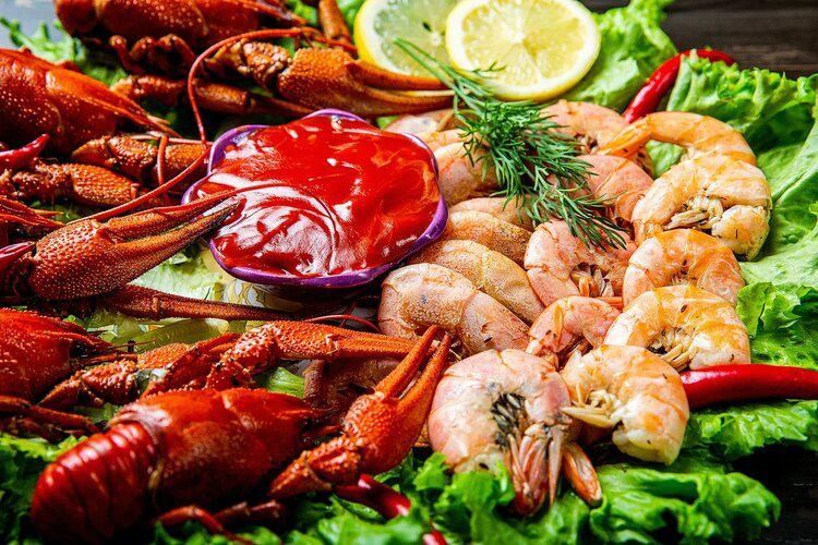 Раки,Креветки живые и варенные