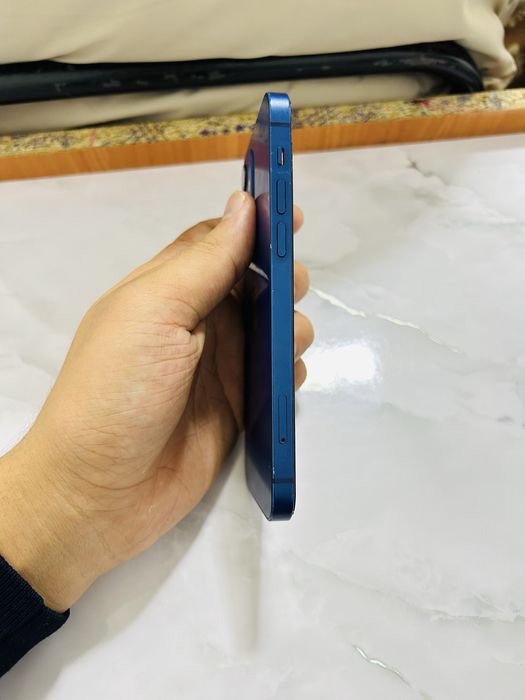 Iphone 12 radnoy turibdi 82% 64gb