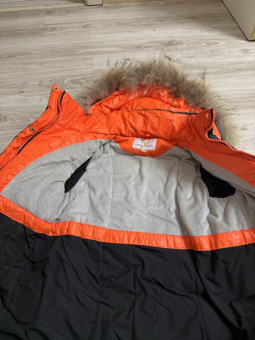 Продам зимнюю куртку для девочки