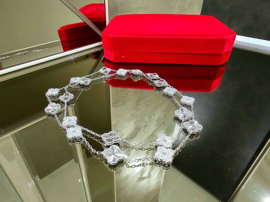 Van Cleef & Arpels VCA Silver Clear 20 Diamond Alhambra Дамско Колие