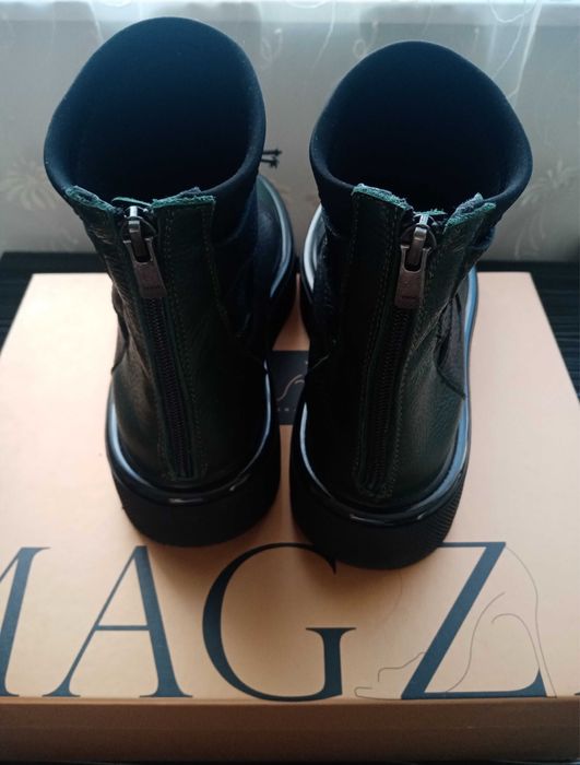 Чисто нови не носени боти от естествена кожа. Закупени за 250лв. Номер