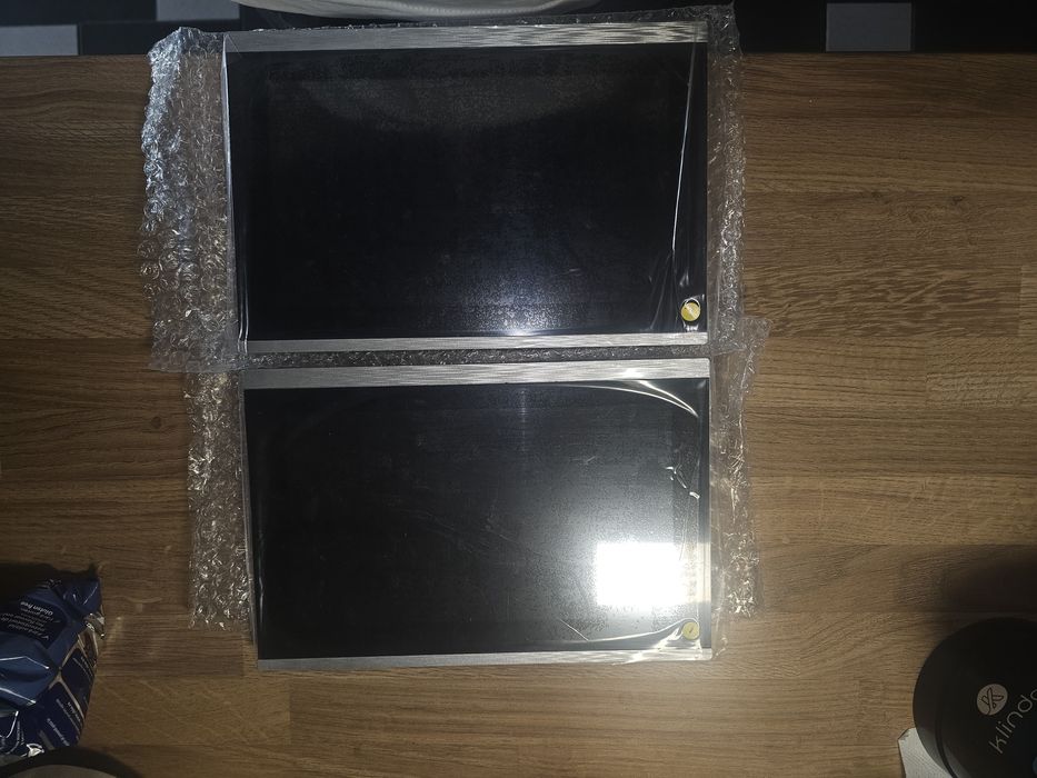 Videointerfon  wifi smart Tuya cu 2 monitoare  de 10 inch