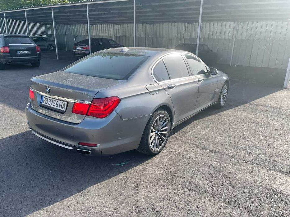 БМВ 750 на части!!!