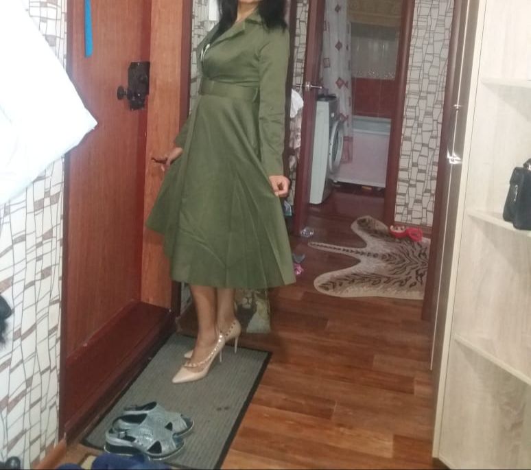 Шикарный плащ цвета хаки