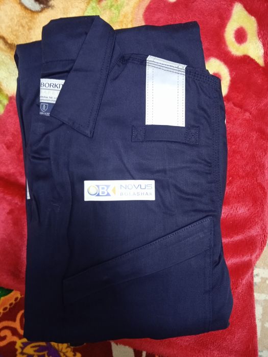 Продам рабочие зимние комбинезоны.